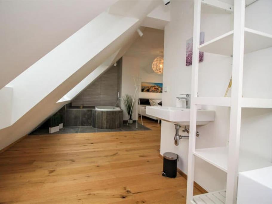 Luxury 2-Floor Rooftop Apartment With Terrace In The City Center Вена Экстерьер фото