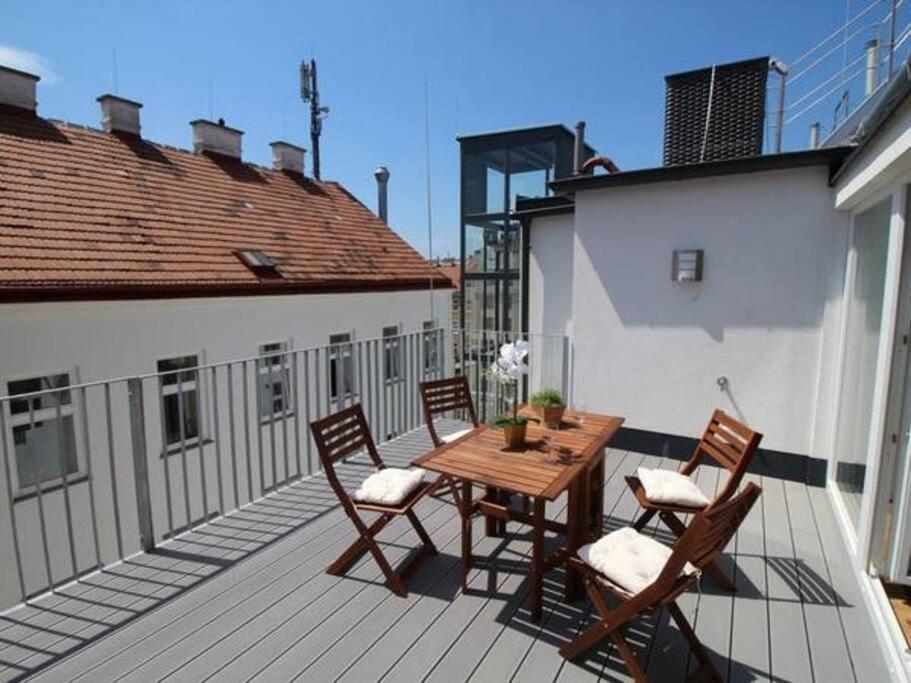 Luxury 2-Floor Rooftop Apartment With Terrace In The City Center Вена Экстерьер фото